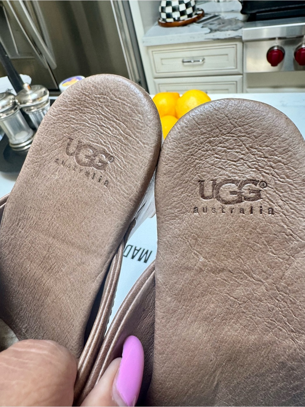 UGG Abbie 1951 Women's Tan Leather Clogs Size 8 - Picture 9 of 11